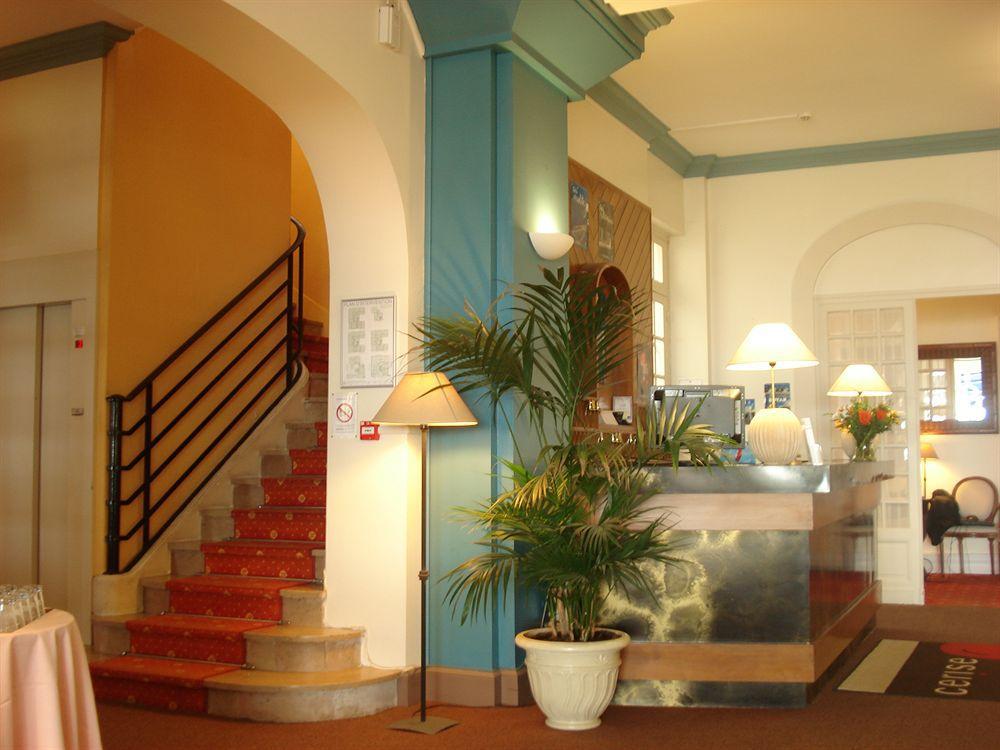 Cerise Royan - Le Grand Hotel De La Plage Экстерьер фото