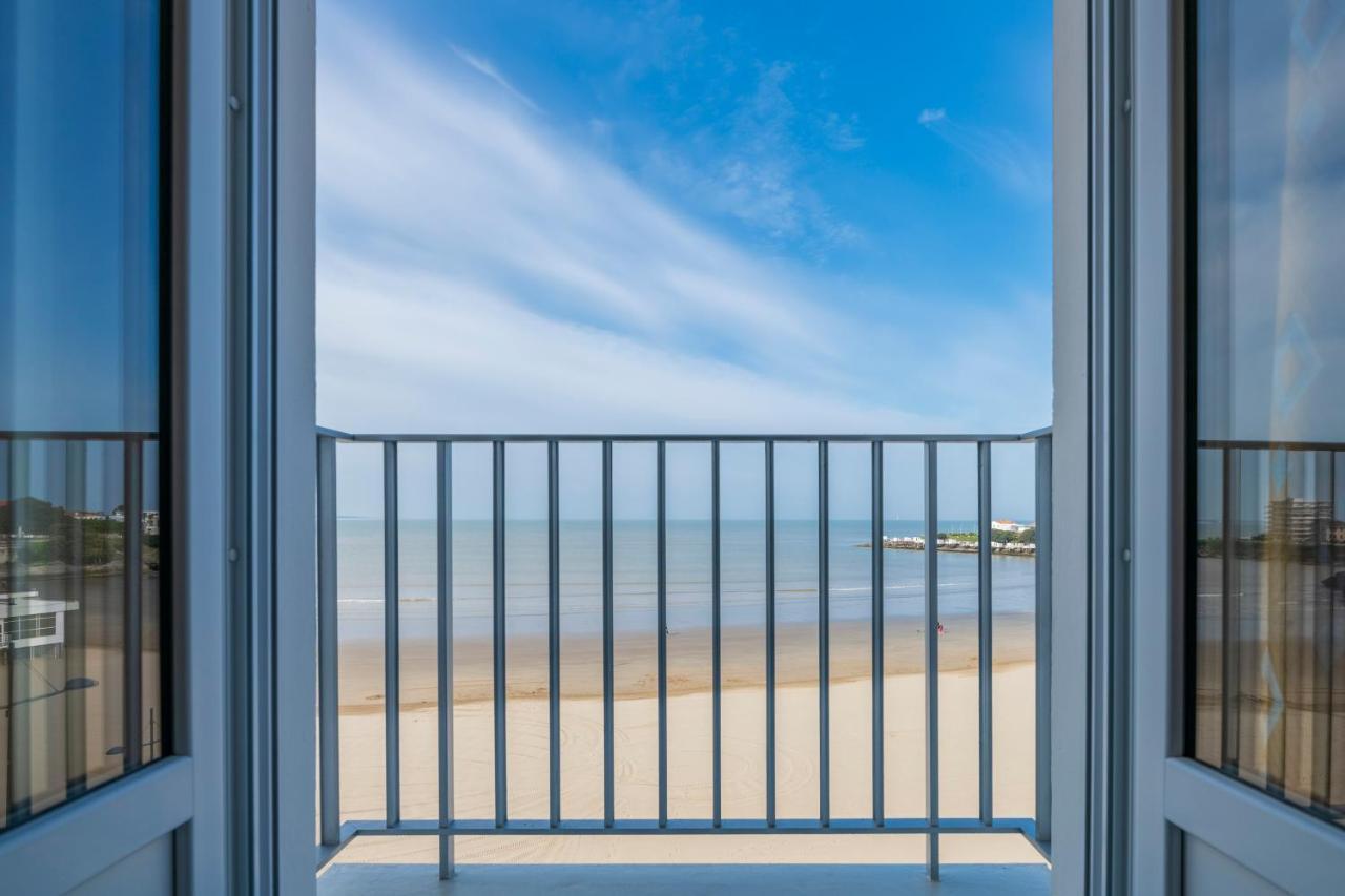 Cerise Royan - Le Grand Hotel De La Plage Экстерьер фото