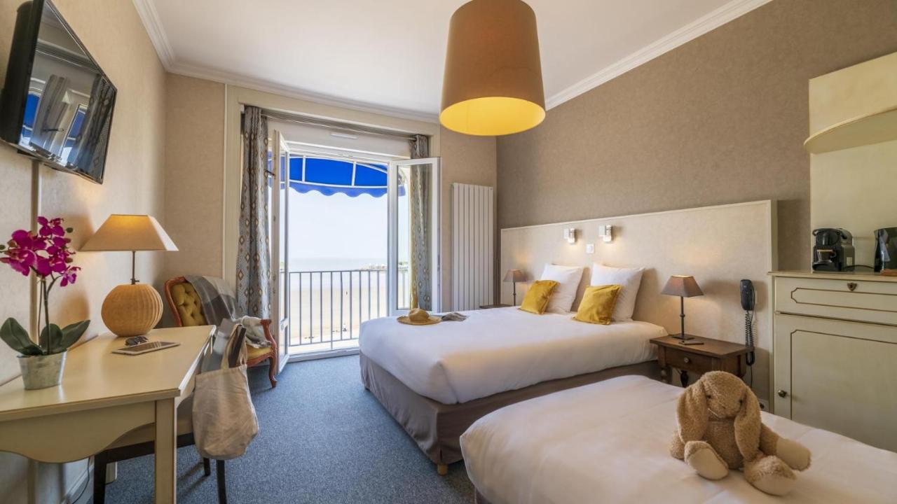 Cerise Royan - Le Grand Hotel De La Plage Экстерьер фото